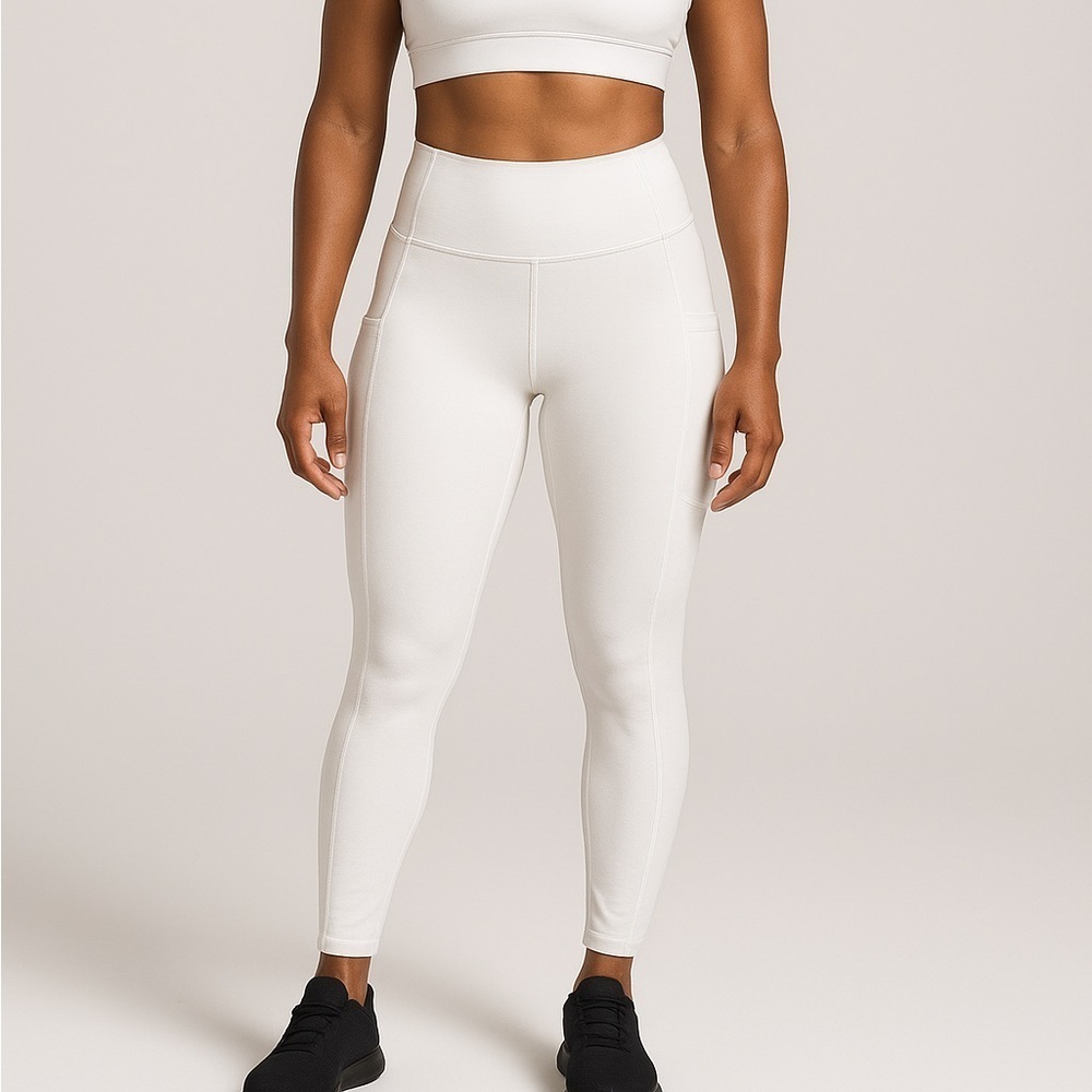 Victoria Sport White High-Waisted Leggings w/ Pockets